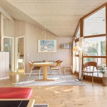 M231-vaeggerlose-bjorneklovej-1 * Bøtø By